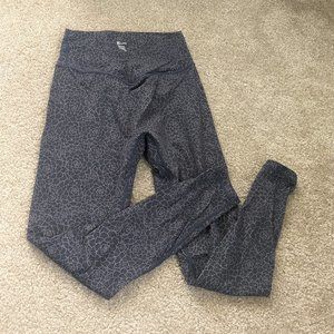 Eden Grey Flower Print Buffbunny Siren Leggings